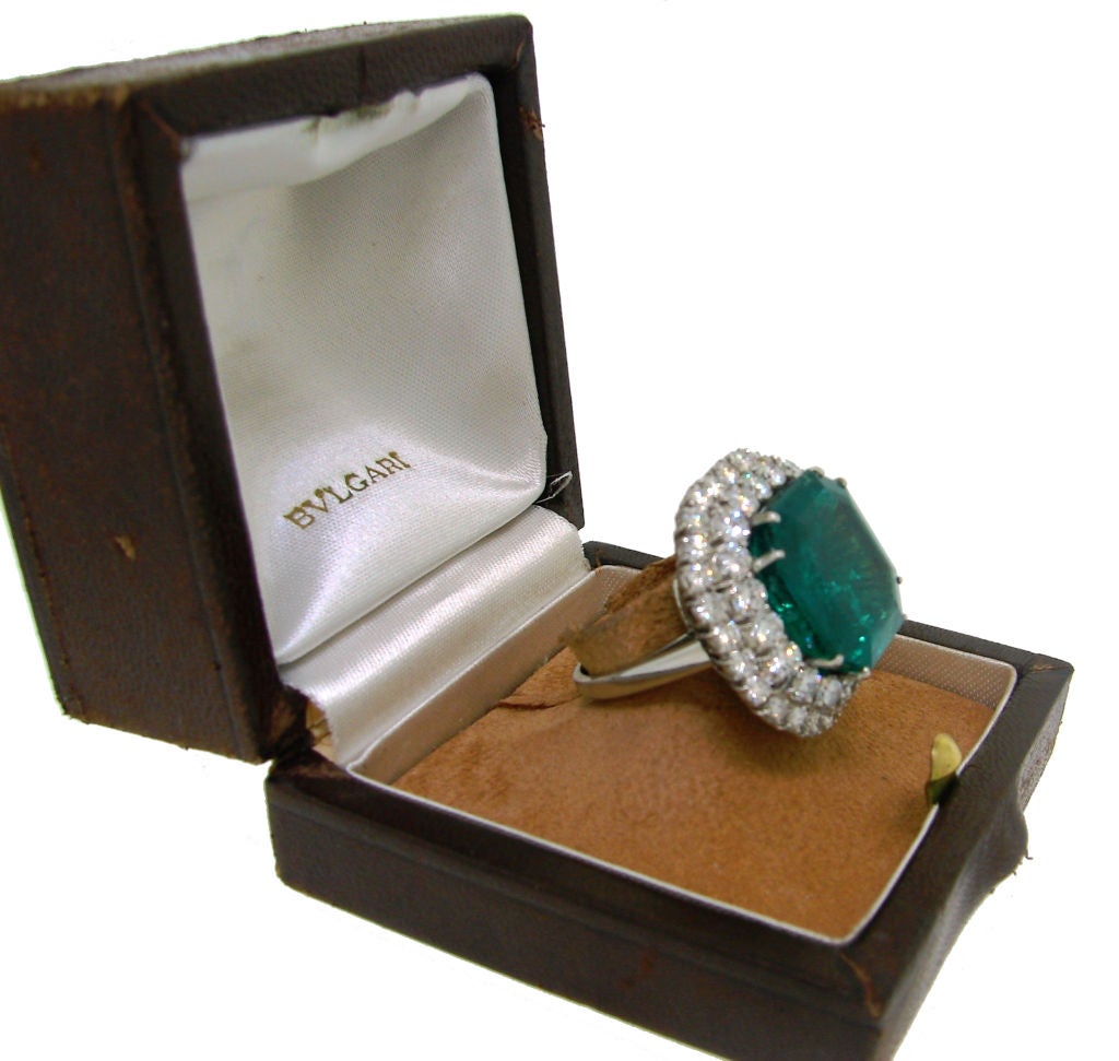 BULGARI 16::15 Karat Smaragd und Diamant Ring 1