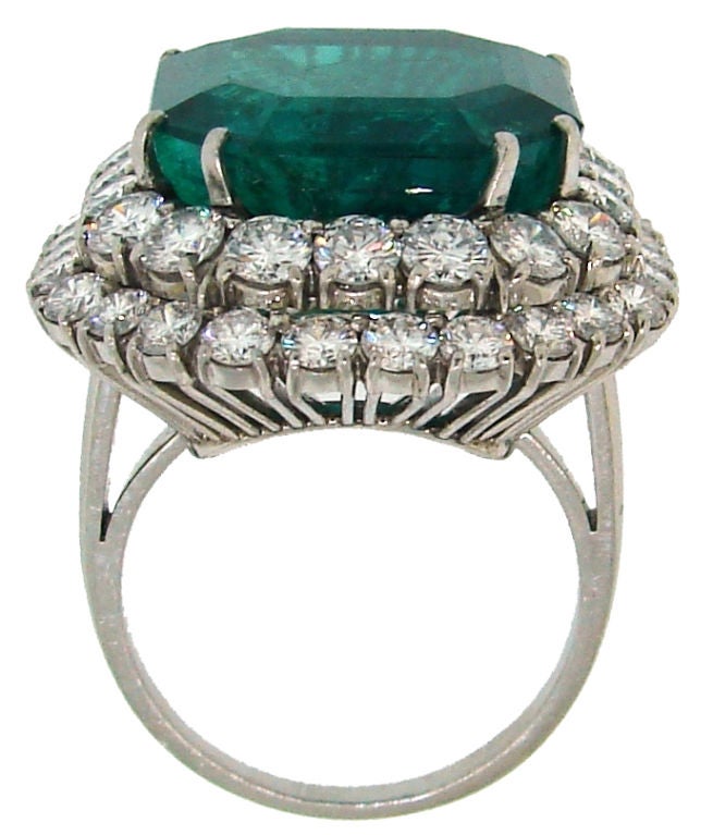 BULGARI 16::15 Karat Smaragd und Diamant Ring 3