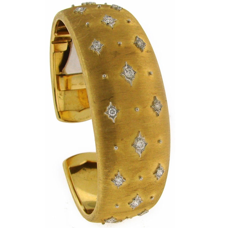 BUCCELLATI Diamond & Gold Bangle Bracelet