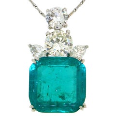 CARTIER 17cts Colombian Emerald, Diamond & Platinum Pendant