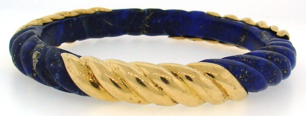VAN CLEEF & ARPELS Carved Lapis Lazuli & Yellow Gold Bangle 1