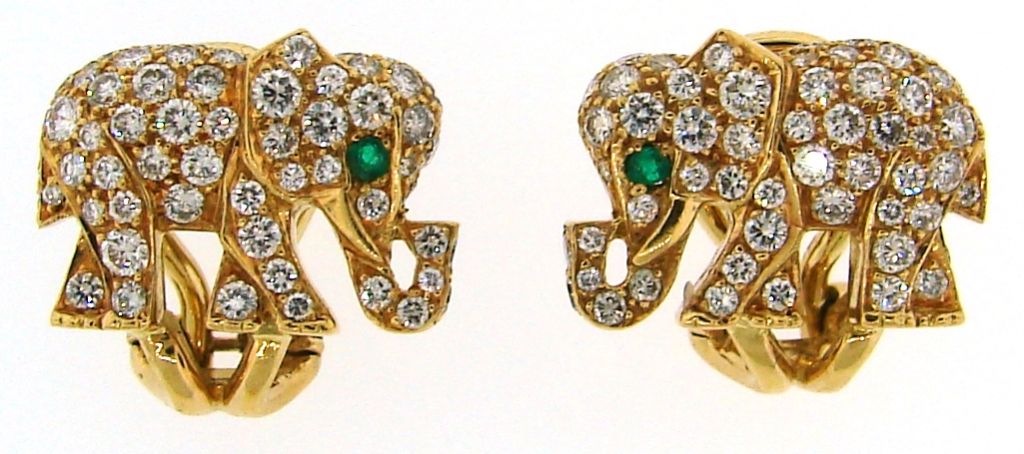 CARTIER Diamond Emerald & Yellow Gold Elephant Brooch & Earrings 1