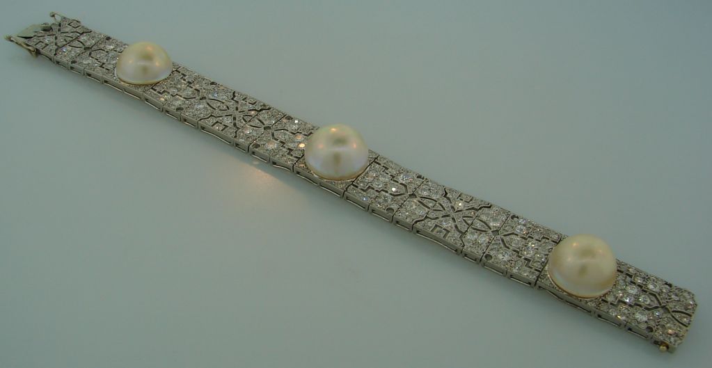 Women's Art Deco Mabe Pearl, Daimond & Platinum Bracelet