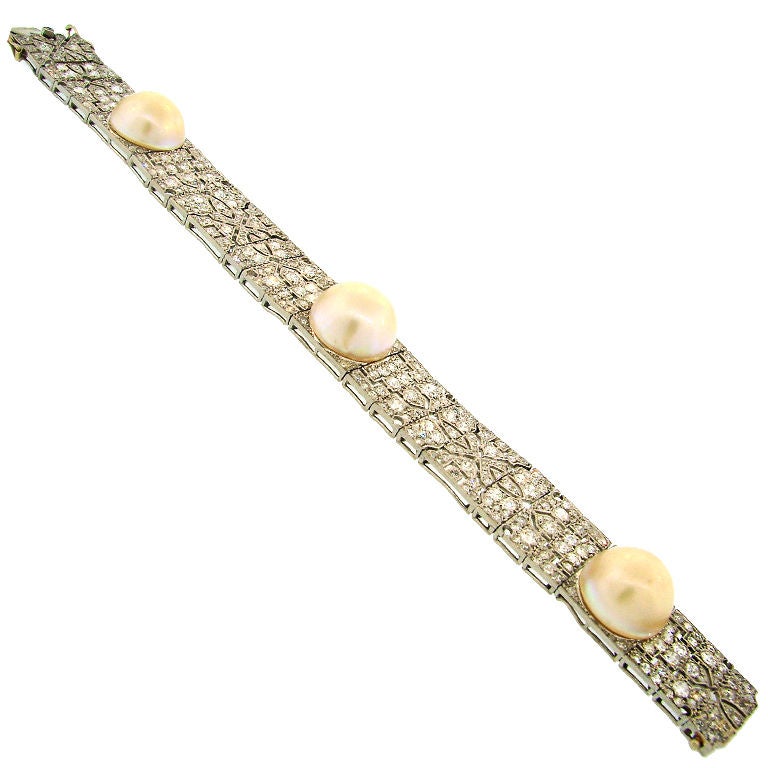 Art Deco Mabe Pearl, Daimond & Platinum Bracelet