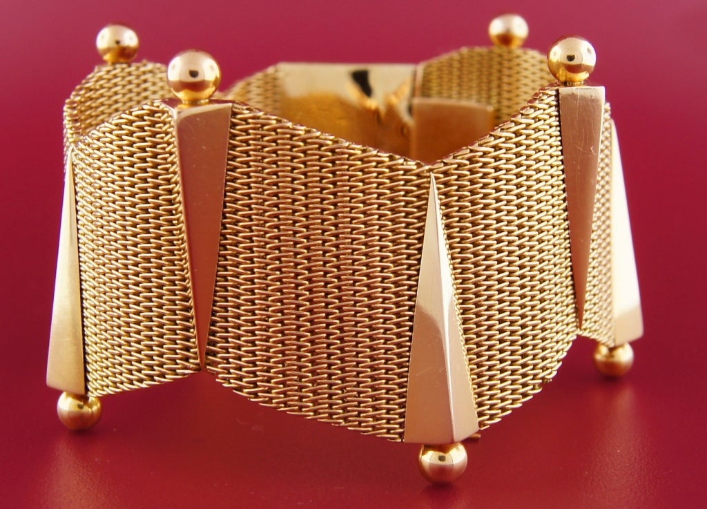 Zigzag yellow gold retro bracelet for sale at 1stdibs