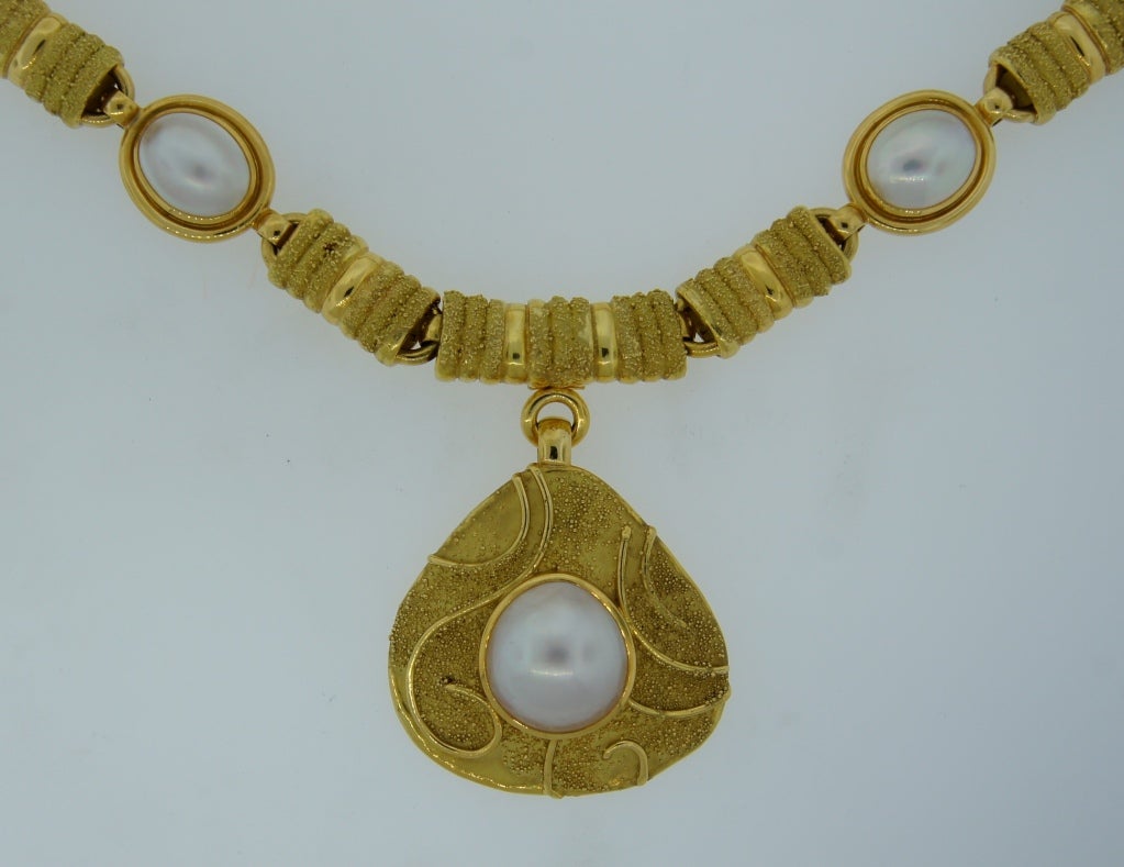 ELIZABETH GAGE Mobe Pearl & Yellow Gold Necklace 1