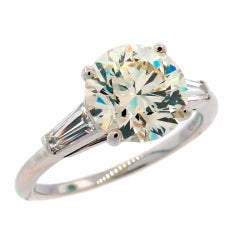 TIFFANY & Co. 2.61-ct Diamond & Platinum Engagement Ring