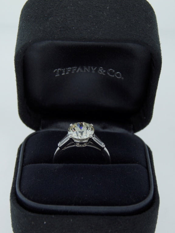 TIFFANY & Co. 2.61-ct Diamond & Platinum Engagement Ring 1