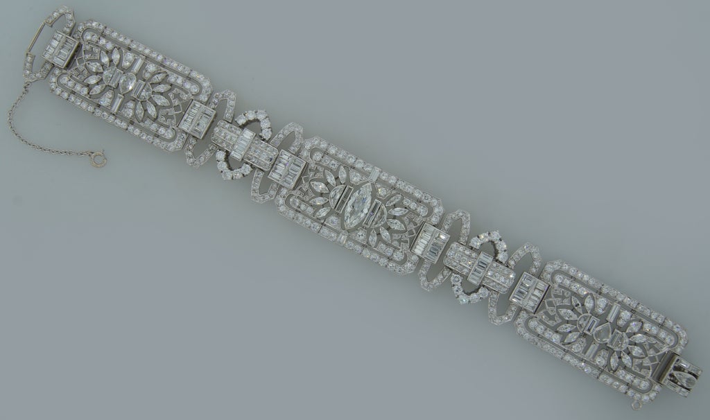 Women's Art Deco 31.75 cts  Diamond & Platinum Bracelet