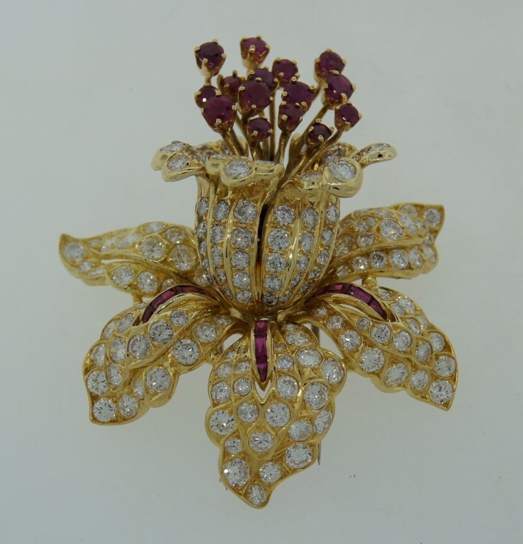 RENE BOIVIN  Diamond Ruby & Yellow Gold Tremblant Brooch Pin For Sale 3