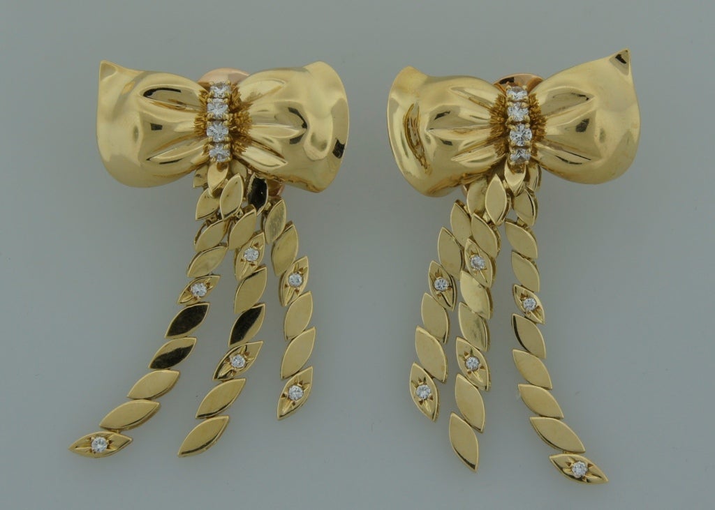 1970's M. Gérard Diamond & Yellow Gold Necklace & Earrings Set In Excellent Condition In Beverly Hills, CA