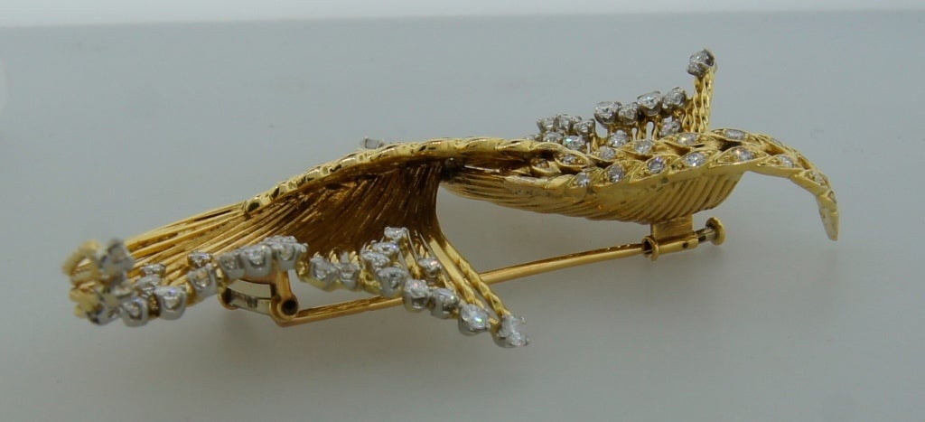 1970's French Diamond & Yellow Gold Pin / Brooch 1