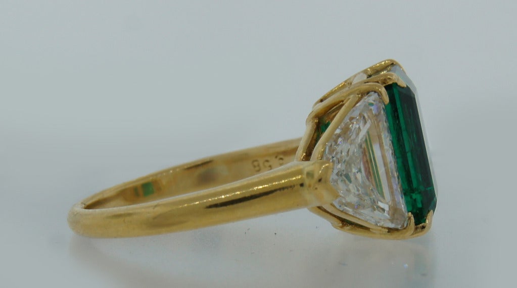 Harry Winston Colombian Emerald (Gubelin Cert) Diamond Yellow Gold Ring In Excellent Condition In Beverly Hills, CA