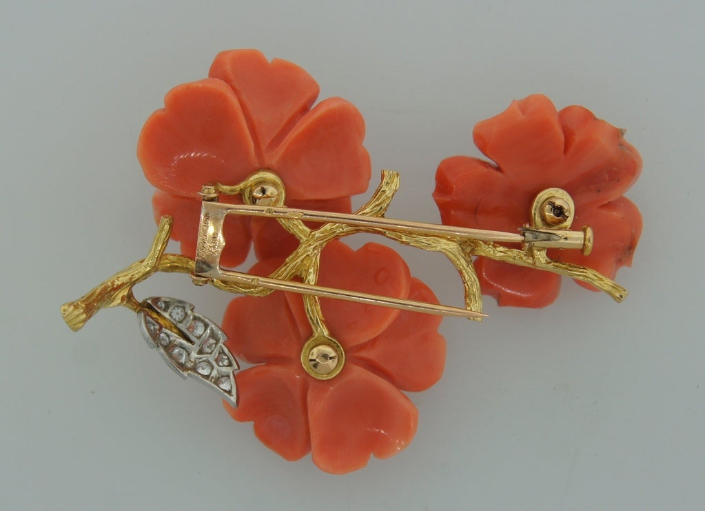 1960's BOUCHERON Paris Carved Coral Diamond Gold Flower Pin In Excellent Condition In Beverly Hills, CA
