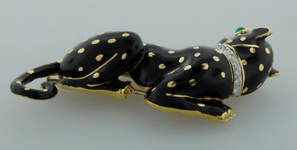 DAVID WEBB Black Enamel Diamond Yellow Gold Panther Pin / Brooch c1970s In Excellent Condition In Beverly Hills, CA
