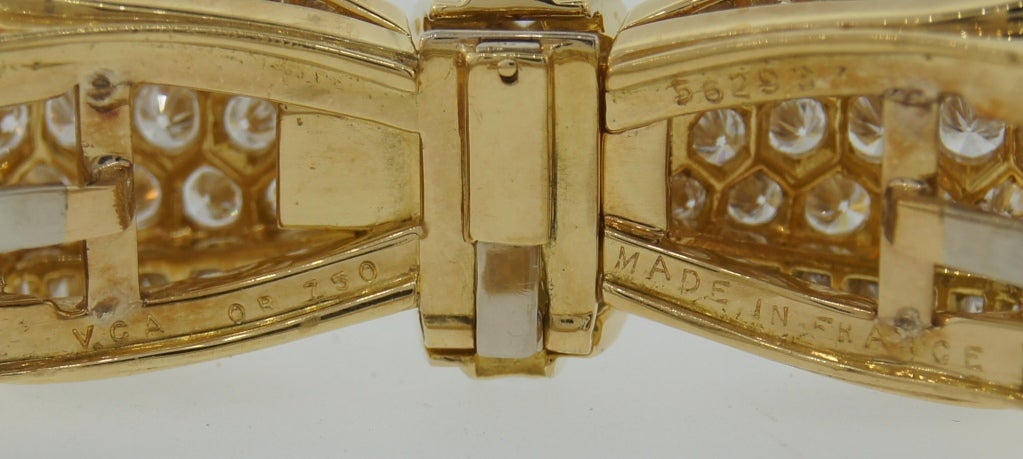 Women's Van Cleef & Arpels Diamond Gold Bow Bracelet, 1970s