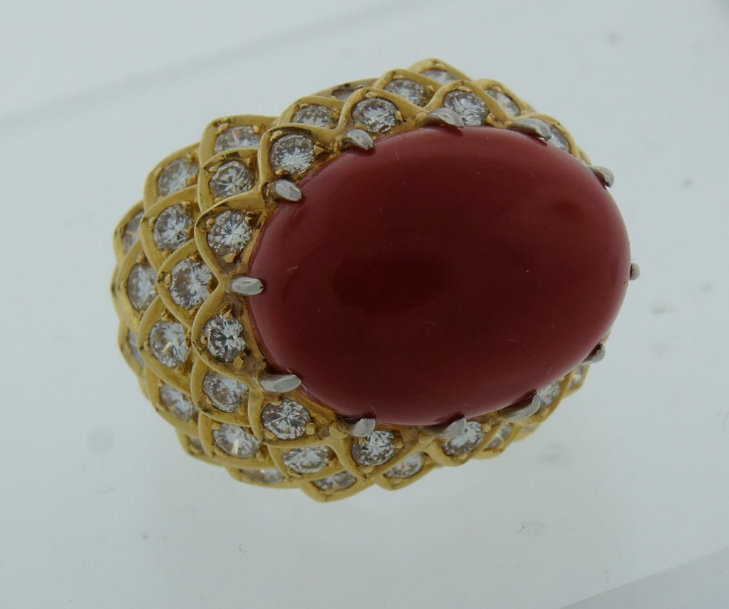 David Webb Coral Diamond Yellow Gold Ring In Excellent Condition In Beverly Hills, CA