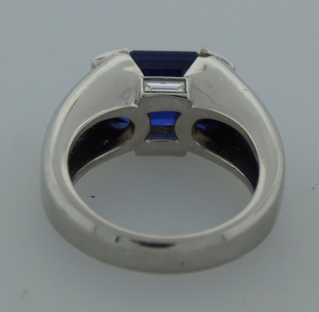 Contemporary Cartier Natural Sapphire Diamond Platinum Ring