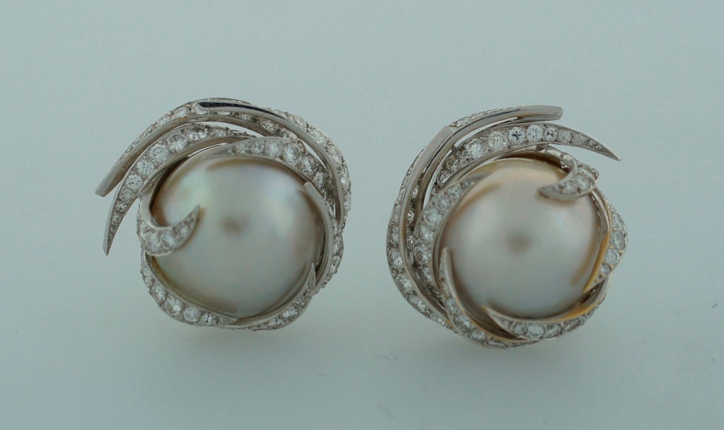 Women's Pierre Sterle Paris 1950s Mabe Pearl Diamond White Gold Earrings