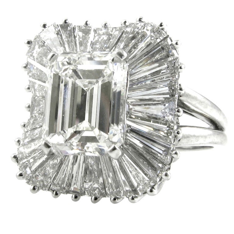 A Ballerina Mount Diamond Ring