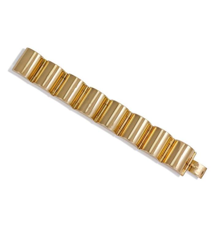 1940s Gold Curved Link Bracelet at 1stDibs