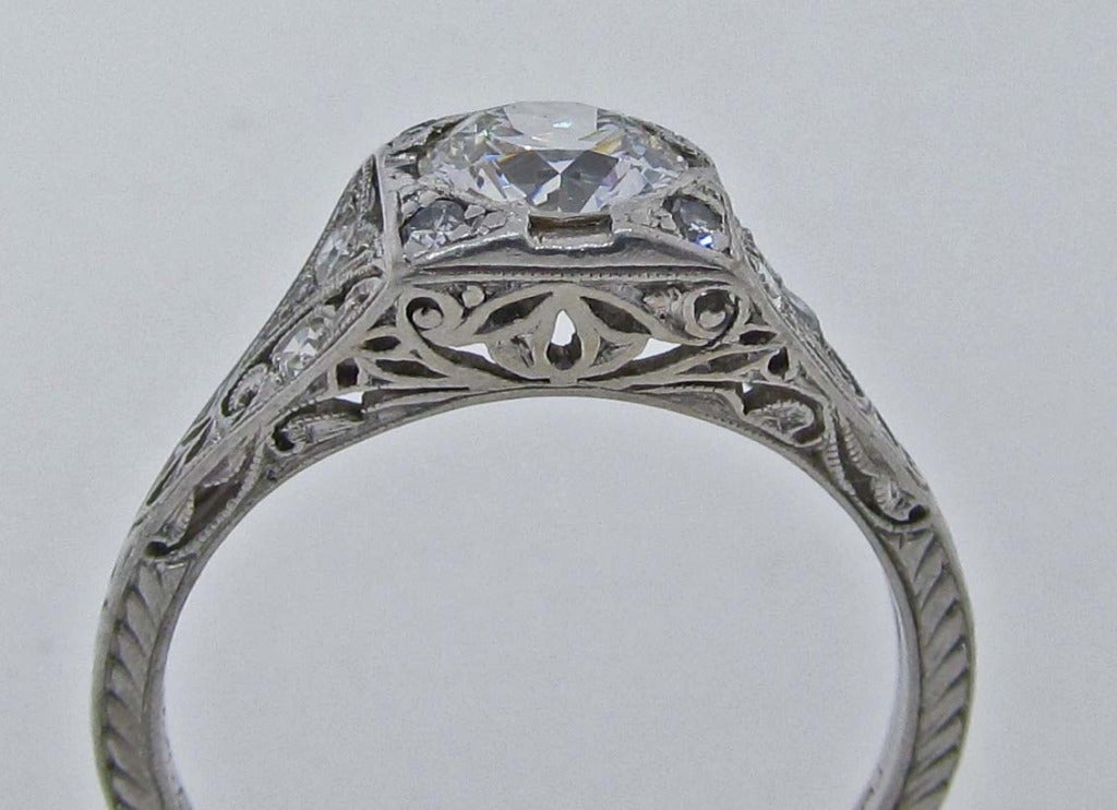 Lovely Art Deco Diamond Engagement Ring In Excellent Condition In Lambertville, NJ