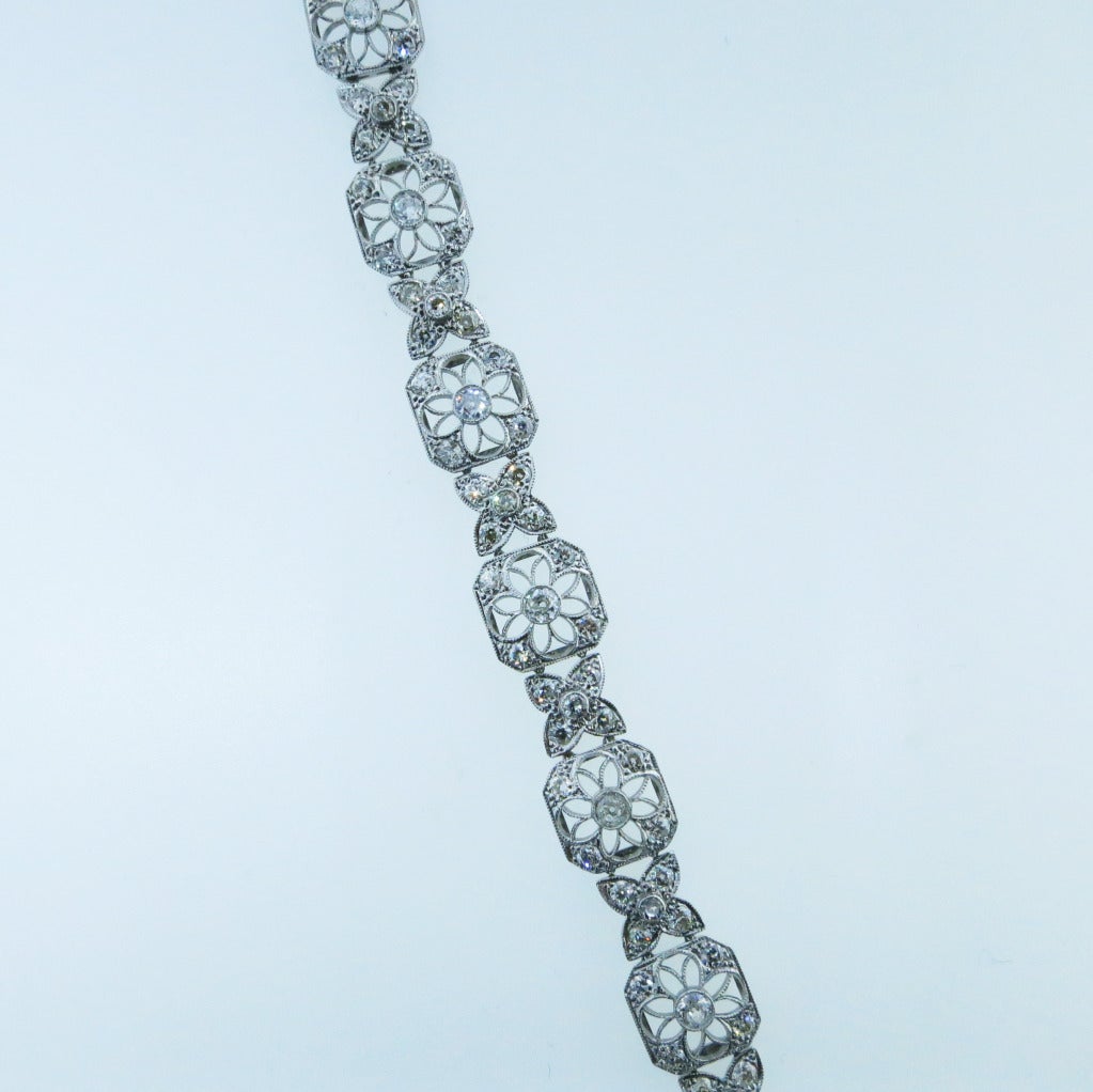 Graceful Edwardian Diamond Bracelet In Excellent Condition In Lambertville, NJ