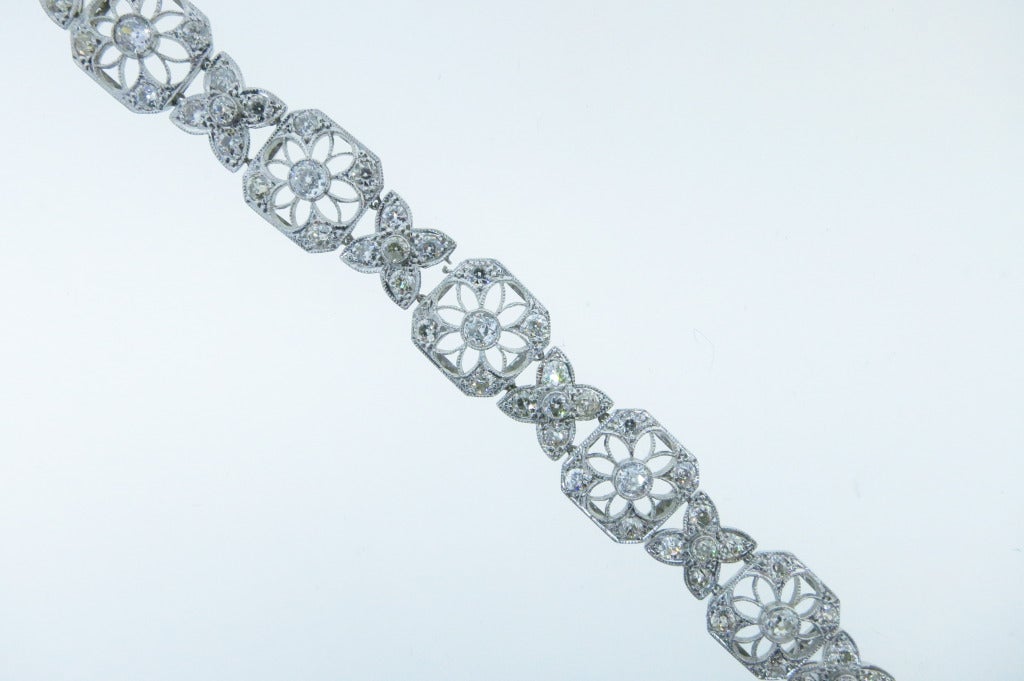Women's Graceful Edwardian Diamond Bracelet