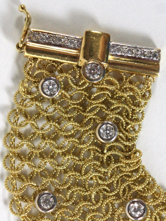 Gold woven mesh bracelet with diamonds For Sale 1