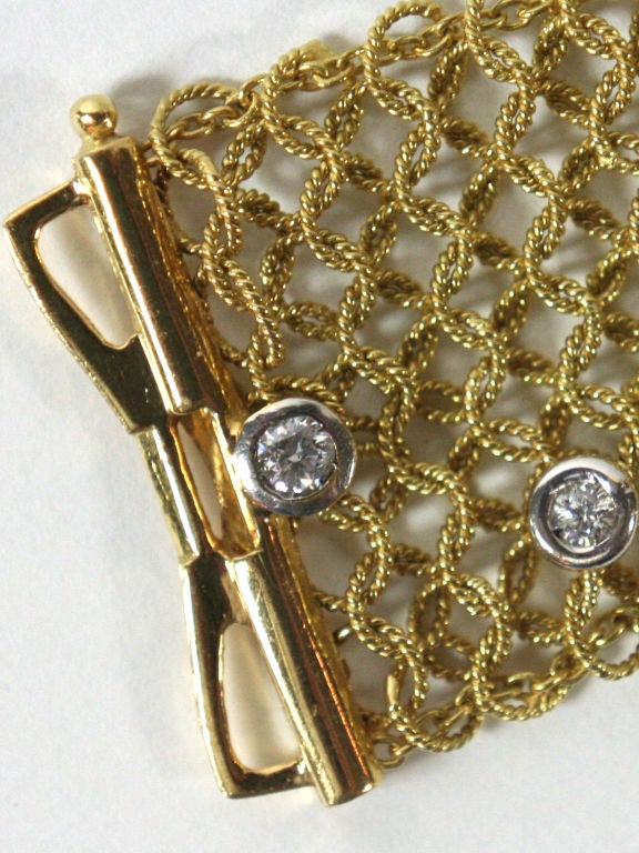 Gold woven mesh bracelet with diamonds For Sale 2