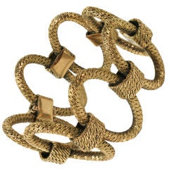 A fabulous open link retro gold bracelet