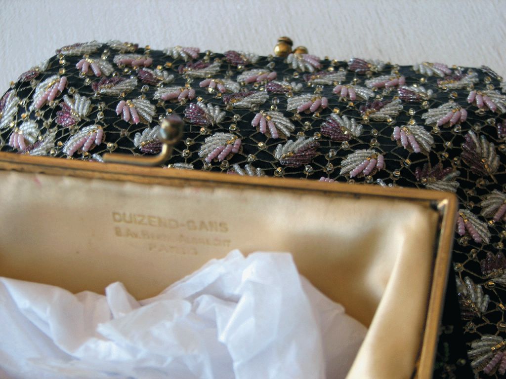 Women's Pair 1950s DUIZEND-GANS Beaded Evening Handbags For Sale