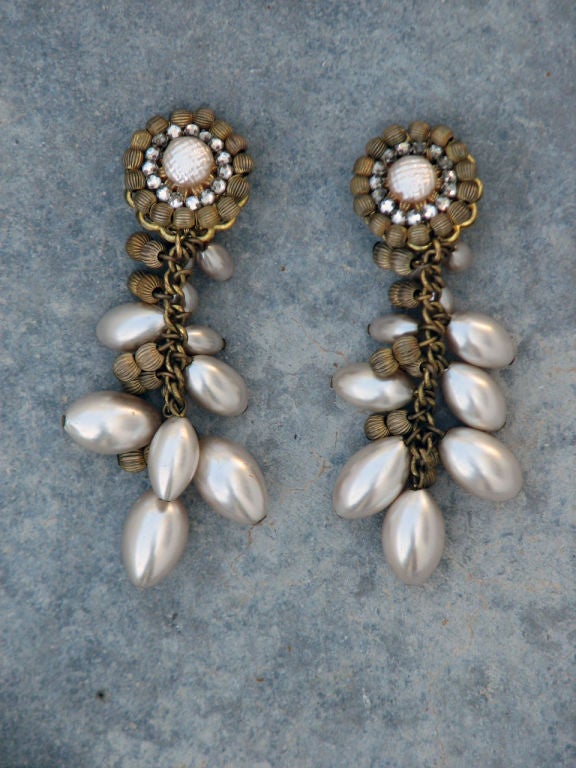 Fine vintage Miriam Haskell 'pearl' & crystal drop ear clips. Gilt metal settings with crystal, gilt chain & beads, 'pearls' & original signed clip backs.