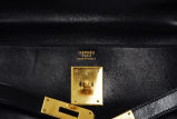 Fine vintage 1960s Hermes Kelly handbag. Fine black leather soft sides item retains original lock/key/key holder & shoulder strap.