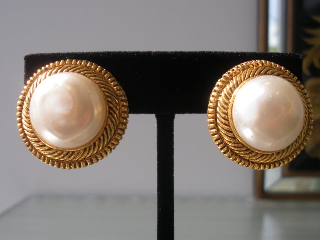 Women's Pair of Vintage Chanel Pearl Earrings For Sale