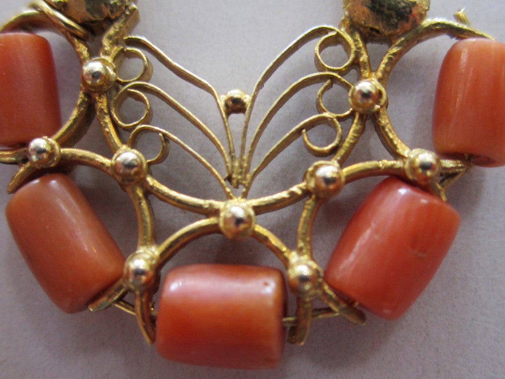 Women's Pair of Antique Oaxacan Coral and Gold Earrings For Sale