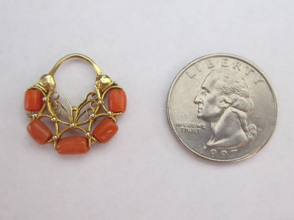 Pair of Antique Oaxacan Coral and Gold Earrings For Sale 5