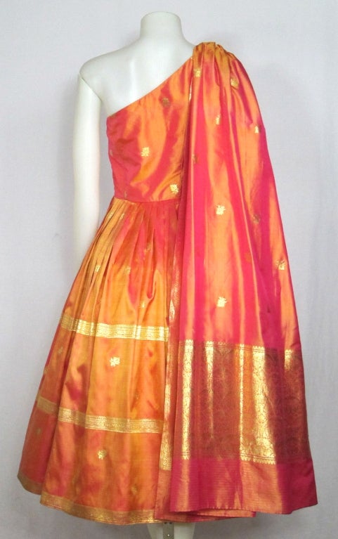 VINTAGE 1950s SARI SILK PARTY DRESS w SHOULDER SASH For Sale 2