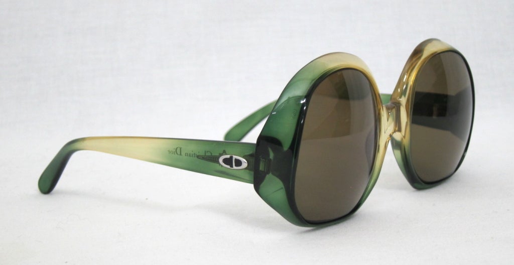 VINTAGE CHRISTIAN DIOR OVERSIZED SUNGLASSES For Sale 2