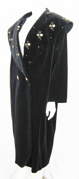 VINTAGE BLACK VELVETEEN GOLD EMBROIDERED SWING COAT-XXL