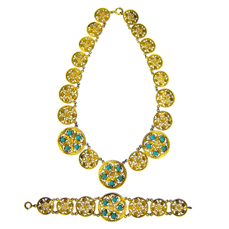 1900s Gilt Filigree Jade Cabochon Necklace & Bracelet Set For Sale