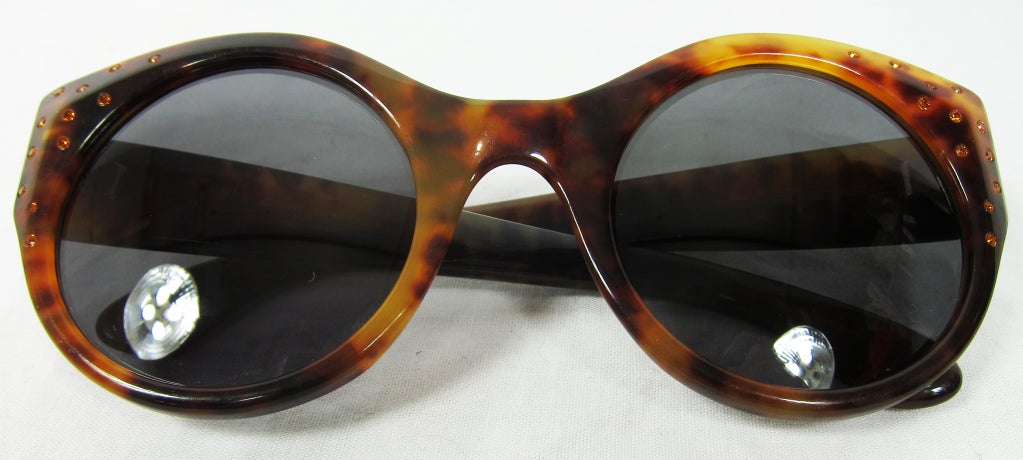 Women's VINTAGE TORTOISE  w AMBER STONES LARGE CAT EYE SUN GLASSES For Sale