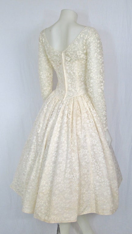 1960's Tea Length Long Sleeves Sweetheart Lace Wedding Dress For Sale 2