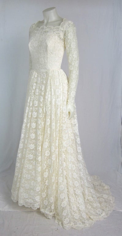 ivory lace long sleeve wedding dress
