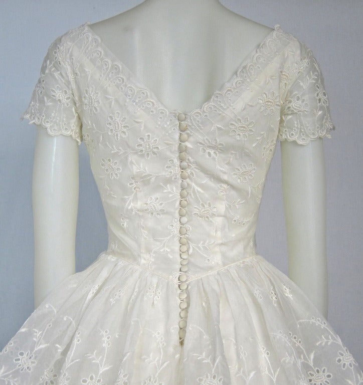VINTAGE WHITE ORGANZA EYELET LAYERED PARTY WEDDING DRESS  Back Buttons For Sale 1