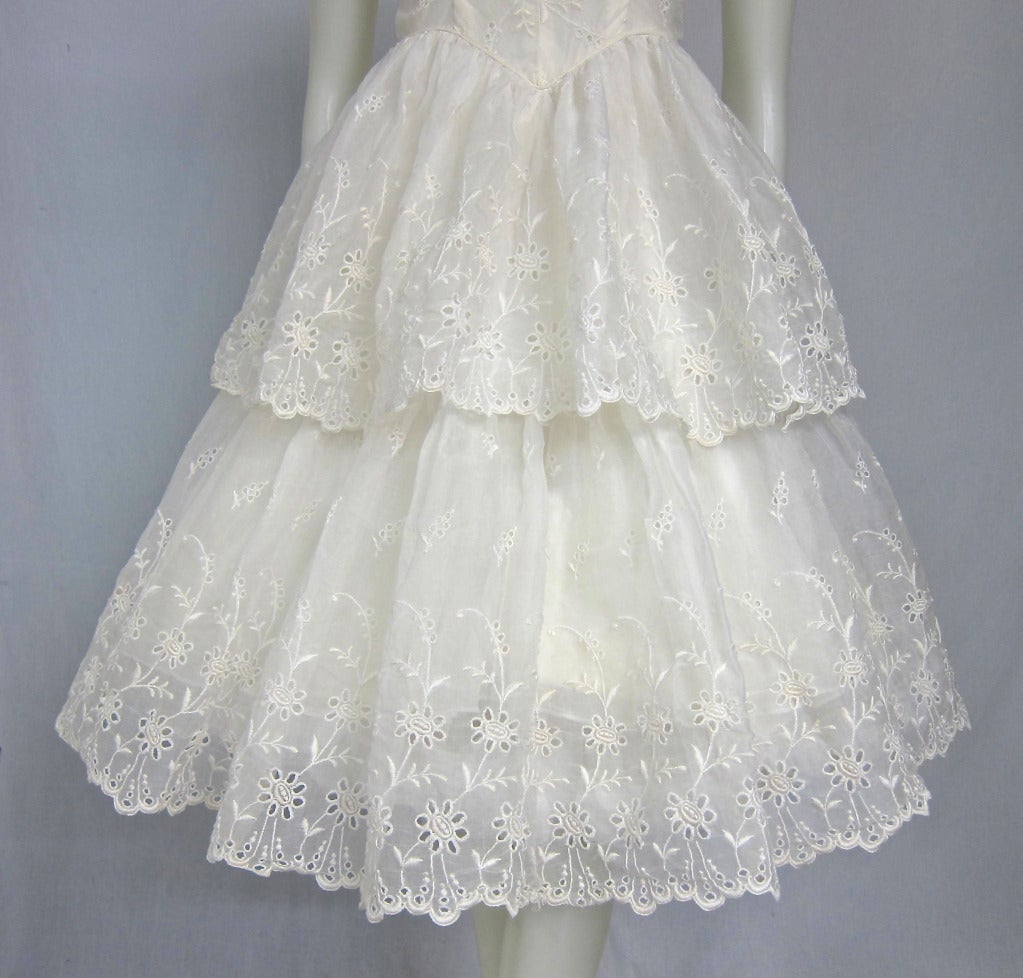 VINTAGE WHITE ORGANZA EYELET LAYERED PARTY WEDDING DRESS  Back Buttons For Sale 2