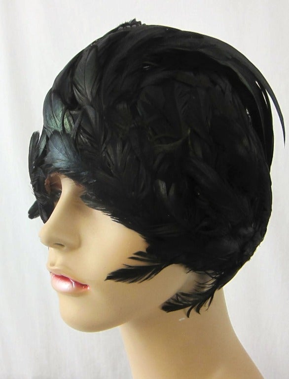 Celebrity Jack McConnell Flapper Iridescent Feather Cloche In Good Condition For Sale In San Francisco, CA