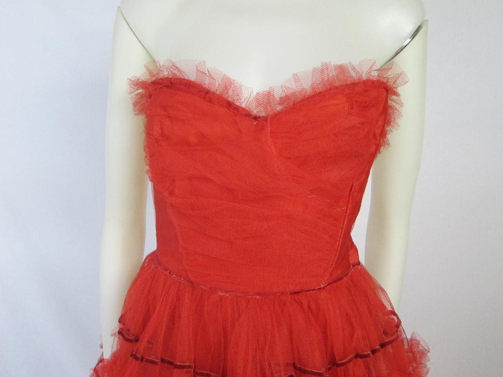 Women's 1950s Strapless Holiday Red Tulle Party Wedding Dress For Sale