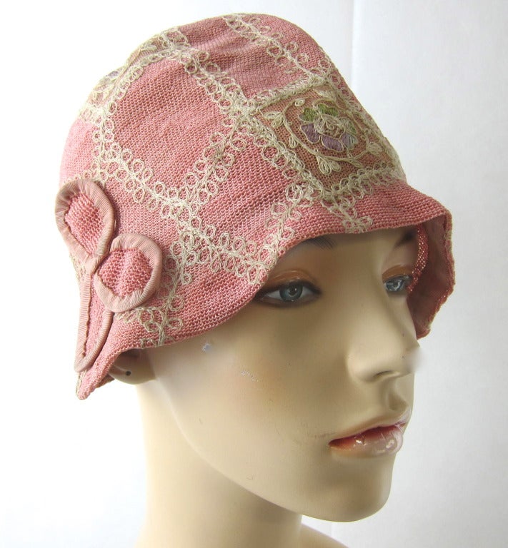 1920's Art Deco Flapper Pink embroidered Cloche Hat Blossom Hats Paris New York In Good Condition For Sale In San Francisco, CA