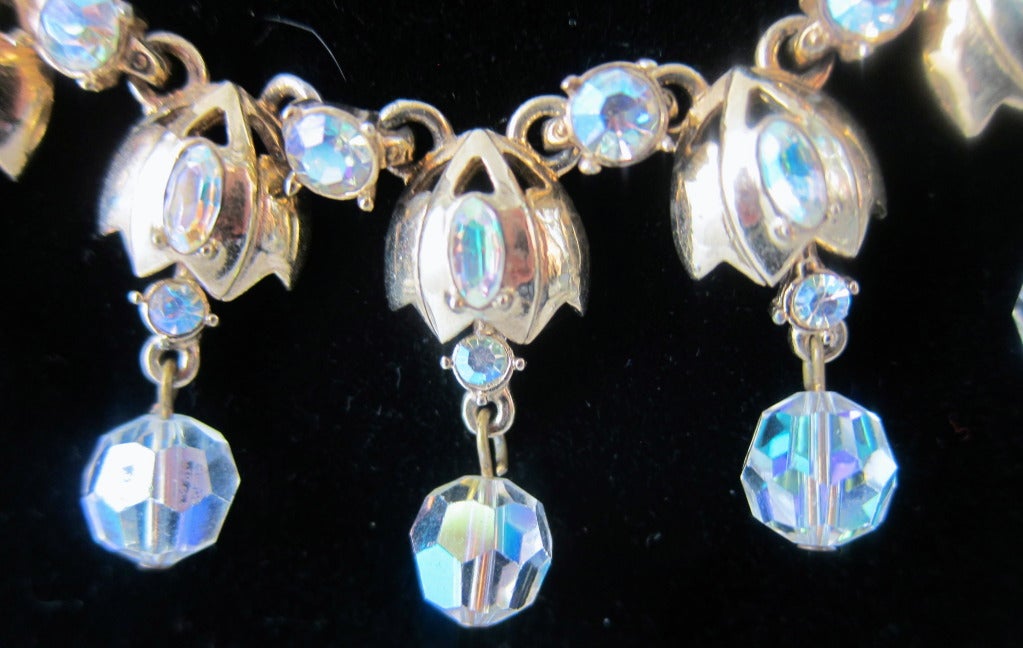 Women's 1950s Lilly Of The Valley Gold Tone & Rainbow Iridescent Crystal Dangle Evening Neclace For Sale